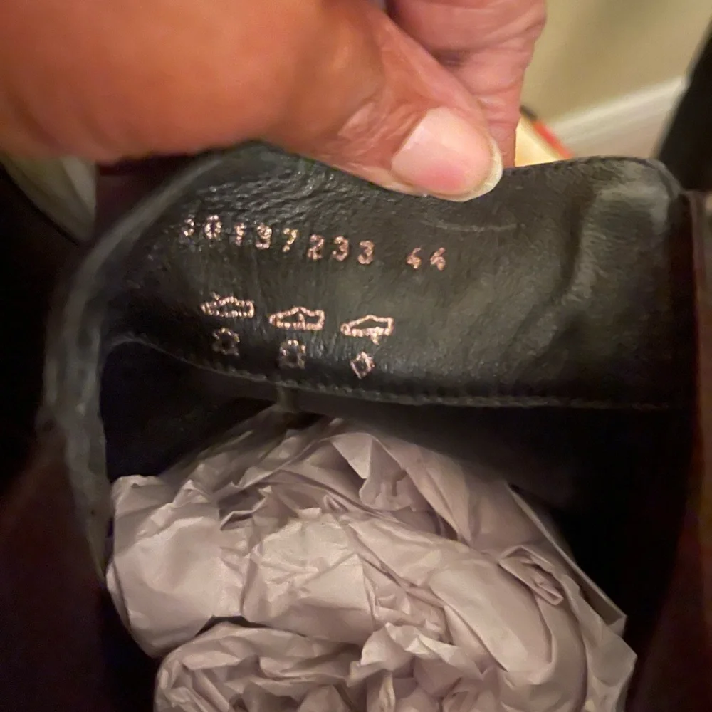 HUGO Black Leather Men's Boots - Picture 6 of 16